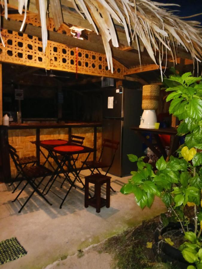 Weeroona Huts Homestay Pacifico San Isidro  Экстерьер фото