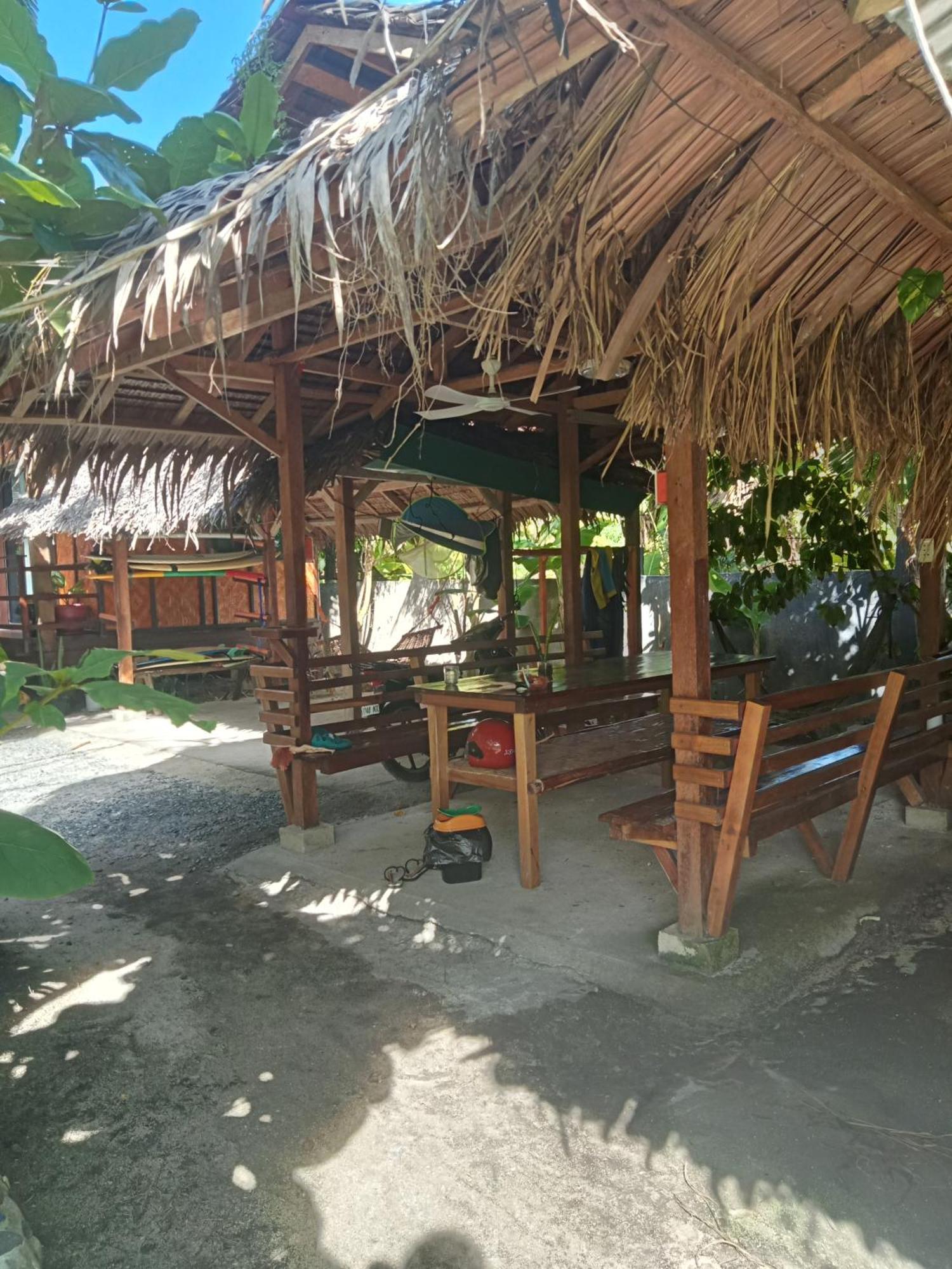 Weeroona Huts Homestay Pacifico San Isidro  Экстерьер фото